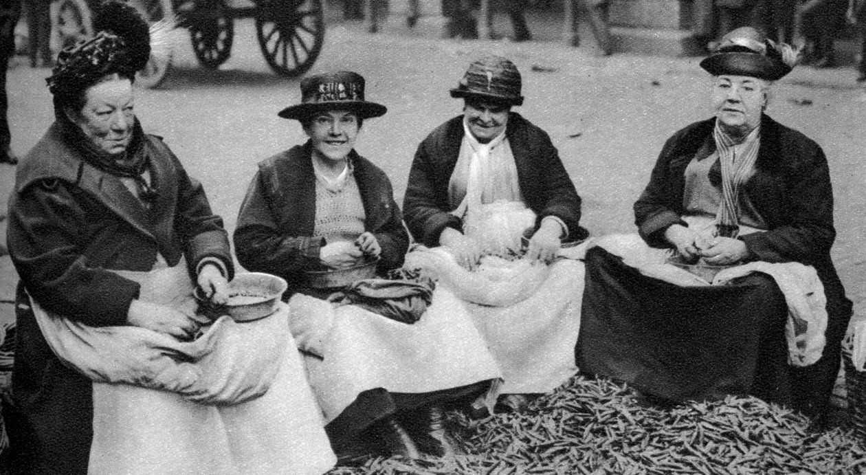 Loupání hrachu v Covent Garden, Londýn, 1926-1927 od Unbekannt