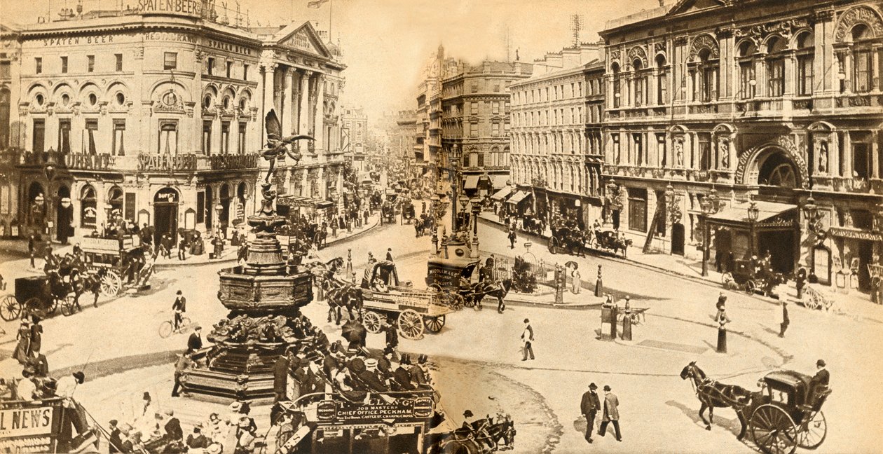Piccadilly Circus – The Hub of the Universe: The Center of the World, 1900, 1933. od Unbekannt