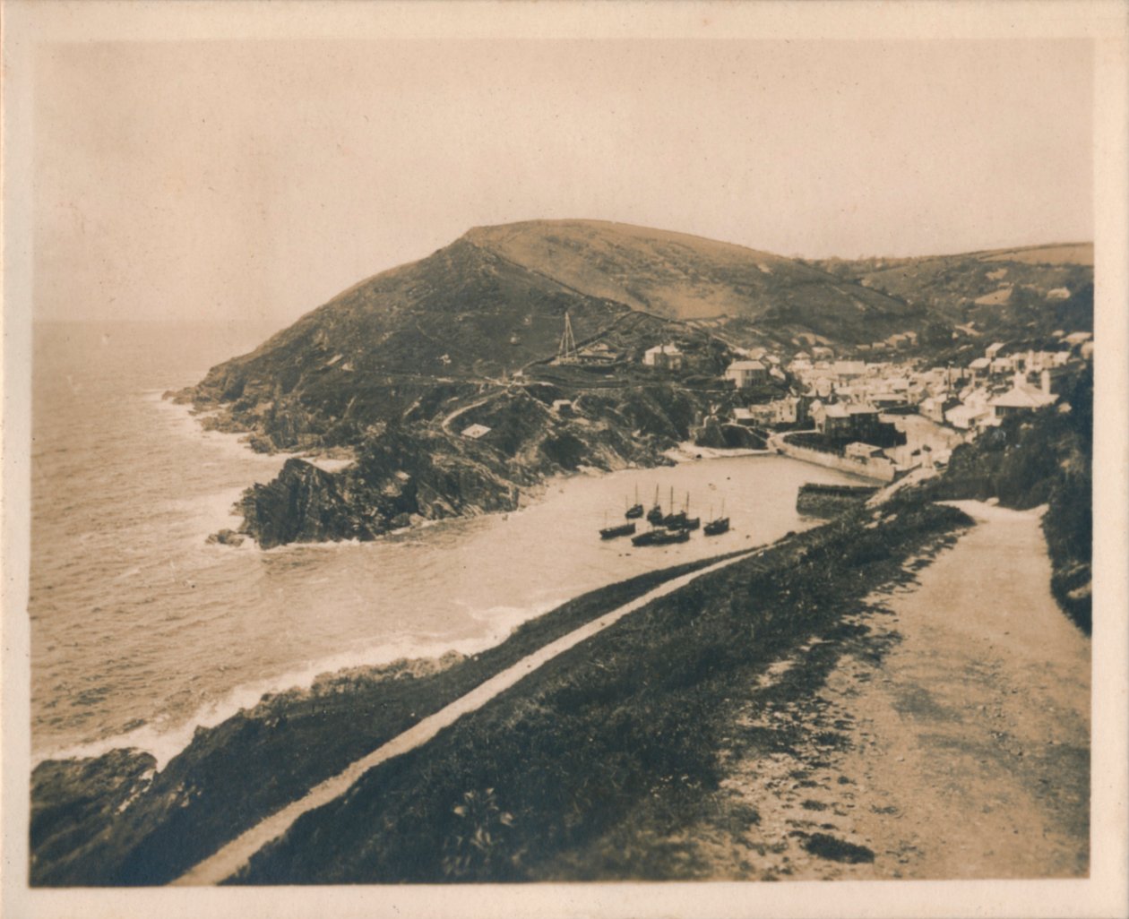 Polperro z Talland Cliff Path, 1927 od Unbekannt