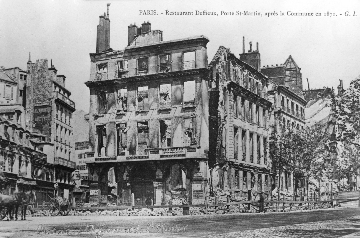 Pohlednice zobrazující poškození restaurace Deffieux, Porte St.-Martin, po pařížské komuně v roce 1871 od Unbekannt
