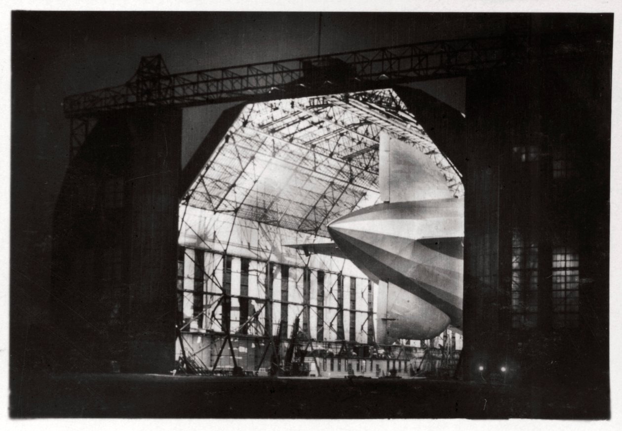 Přípravy na noční let, Zeppelin LZ 127 Graf Zeppelin, 1933 od Unbekannt
