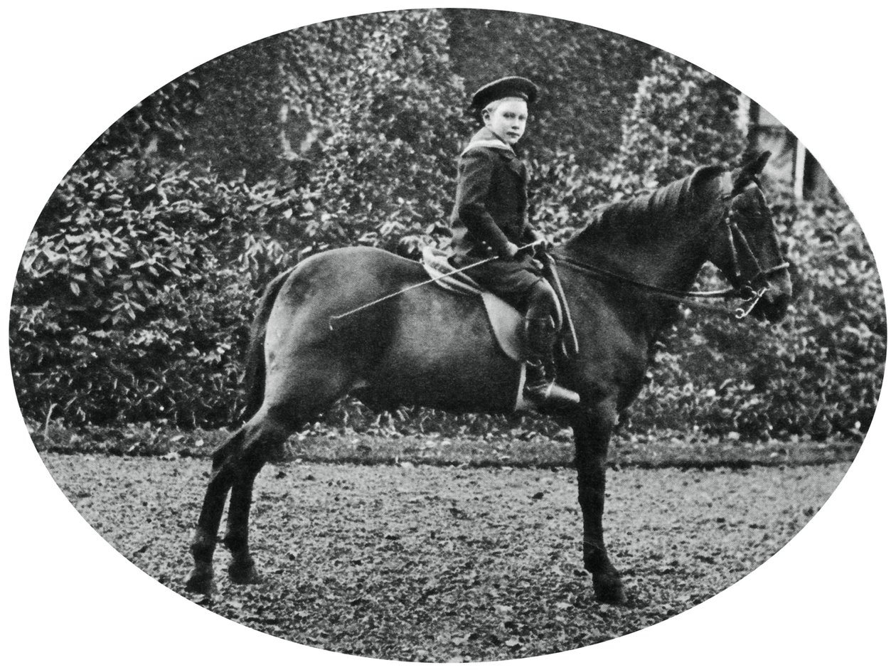 Princ Albert Windsor ve věku šesti let, sedící na koni, 1902 od Unbekannt
