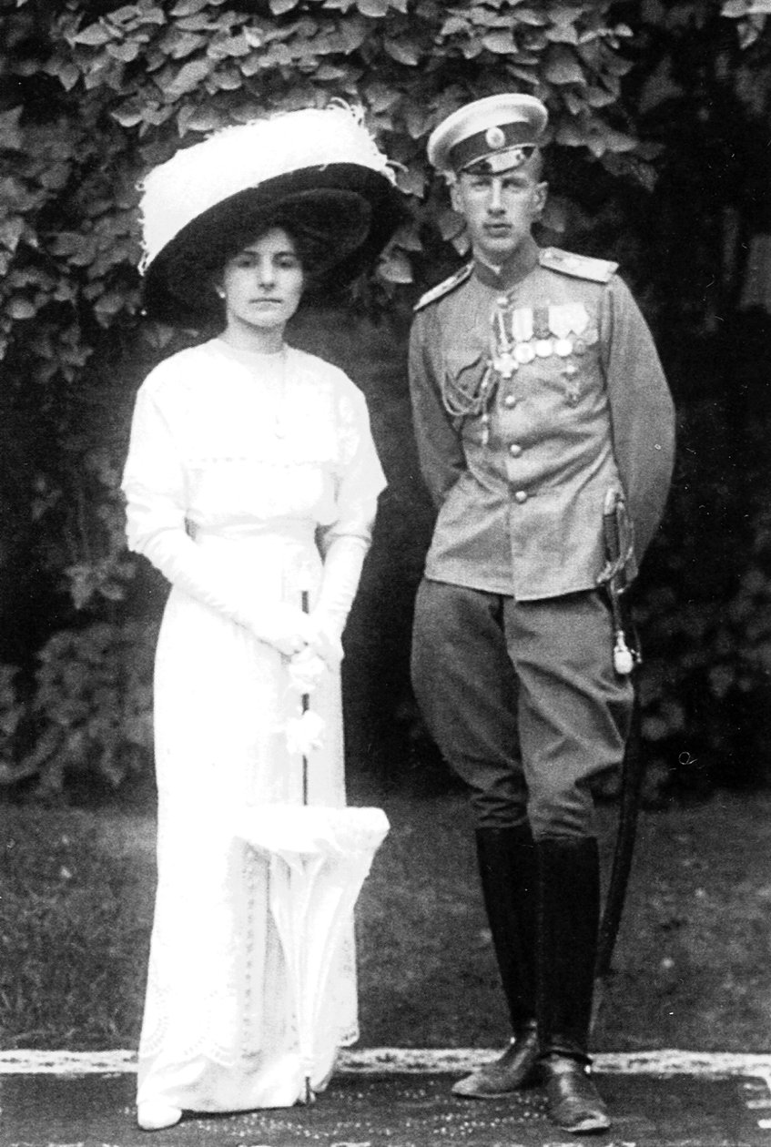 Srbská princezna Helena se svým manželem princem Johnem Constantinovičem z Ruska, c1915 od Unbekannt