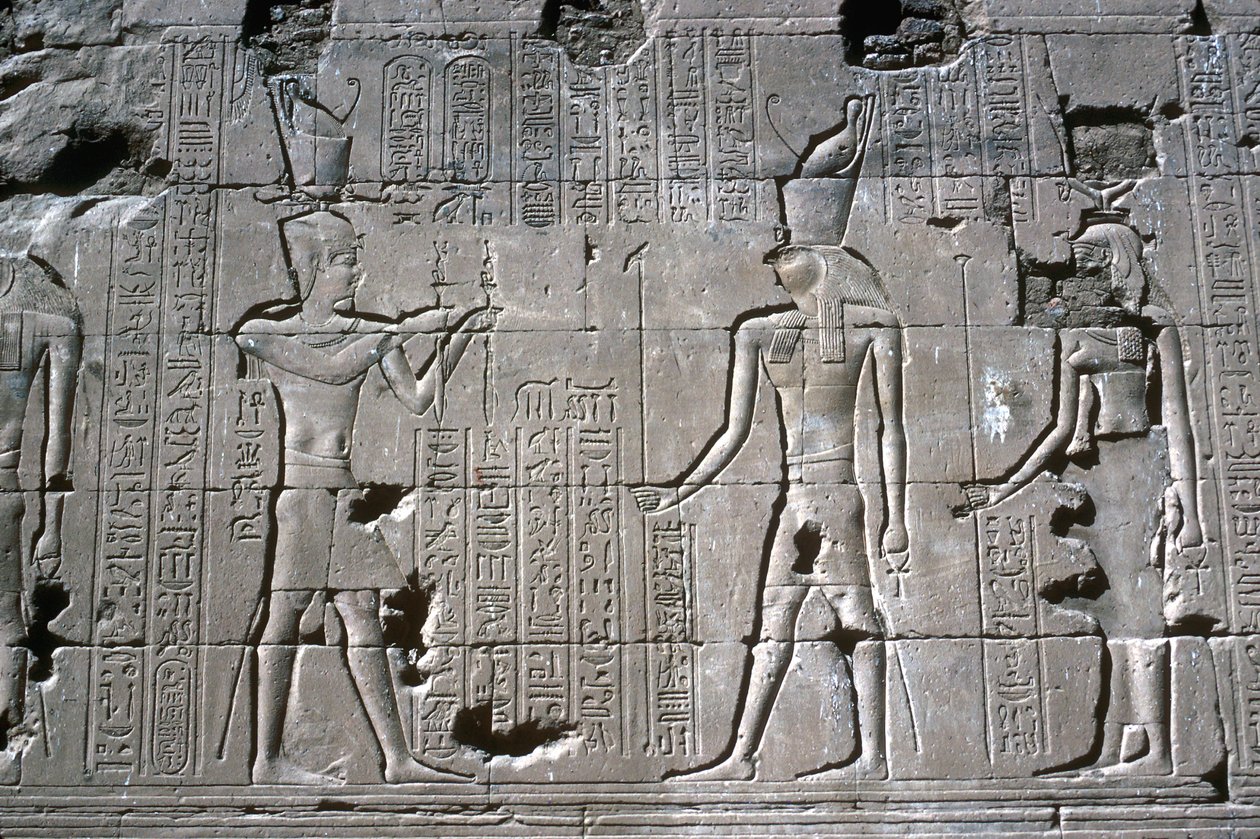 Reliéf faraona před Horem, Horův chrám, Edfu, Egypt, Ptolemaiovské období, c251 př.nl-c246 př.nl od Unbekannt