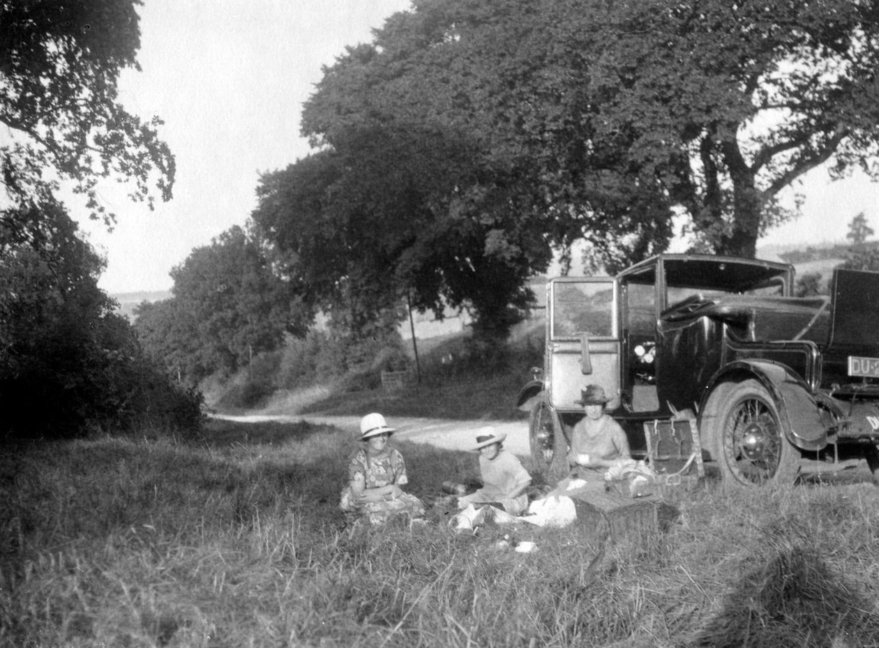 Piknik u silnice, 20. až 30. léta 20. století od Unbekannt