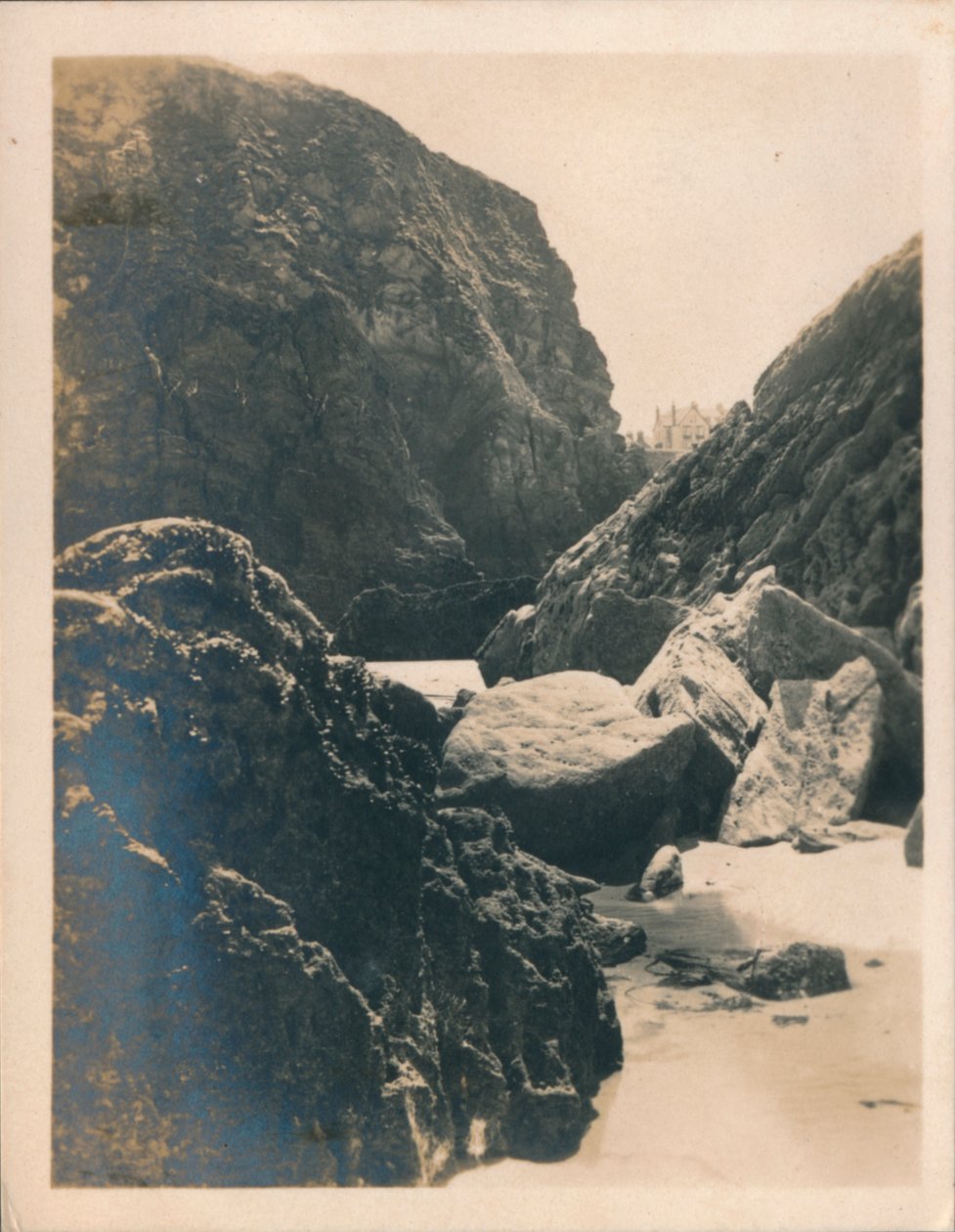 Skály v Newquay, 1927 od Unbekannt