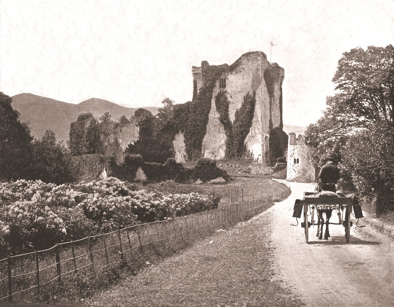 Ross Castle, Isle of Ross, County Kerry, Irsko, 1894. od Unbekannt