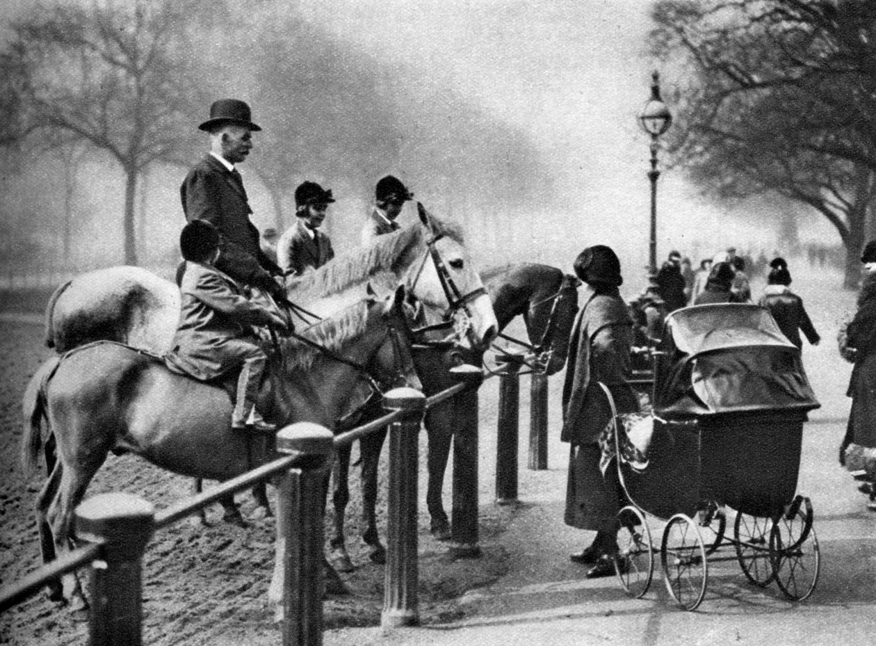 Rotten Row, Hyde Park, Londýn, 1926-1927 od Unbekannt
