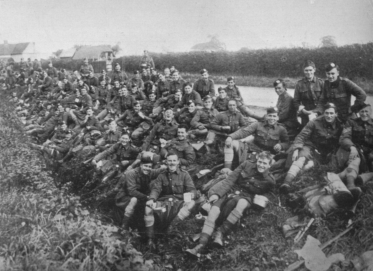 Rekruti Royal Army Medical Corps se najíst pod širým nebem, 1915 od Unbekannt