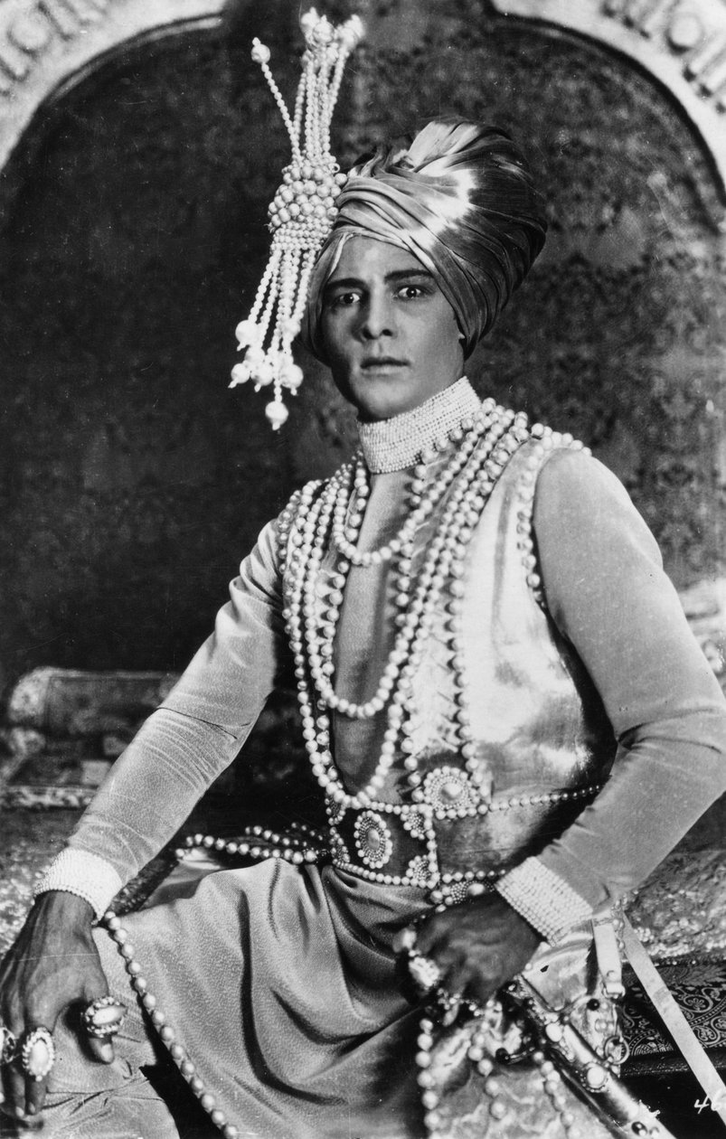 Rudolph Valentino 1895-1926 v The Young Rajah, 1922 od Unbekannt