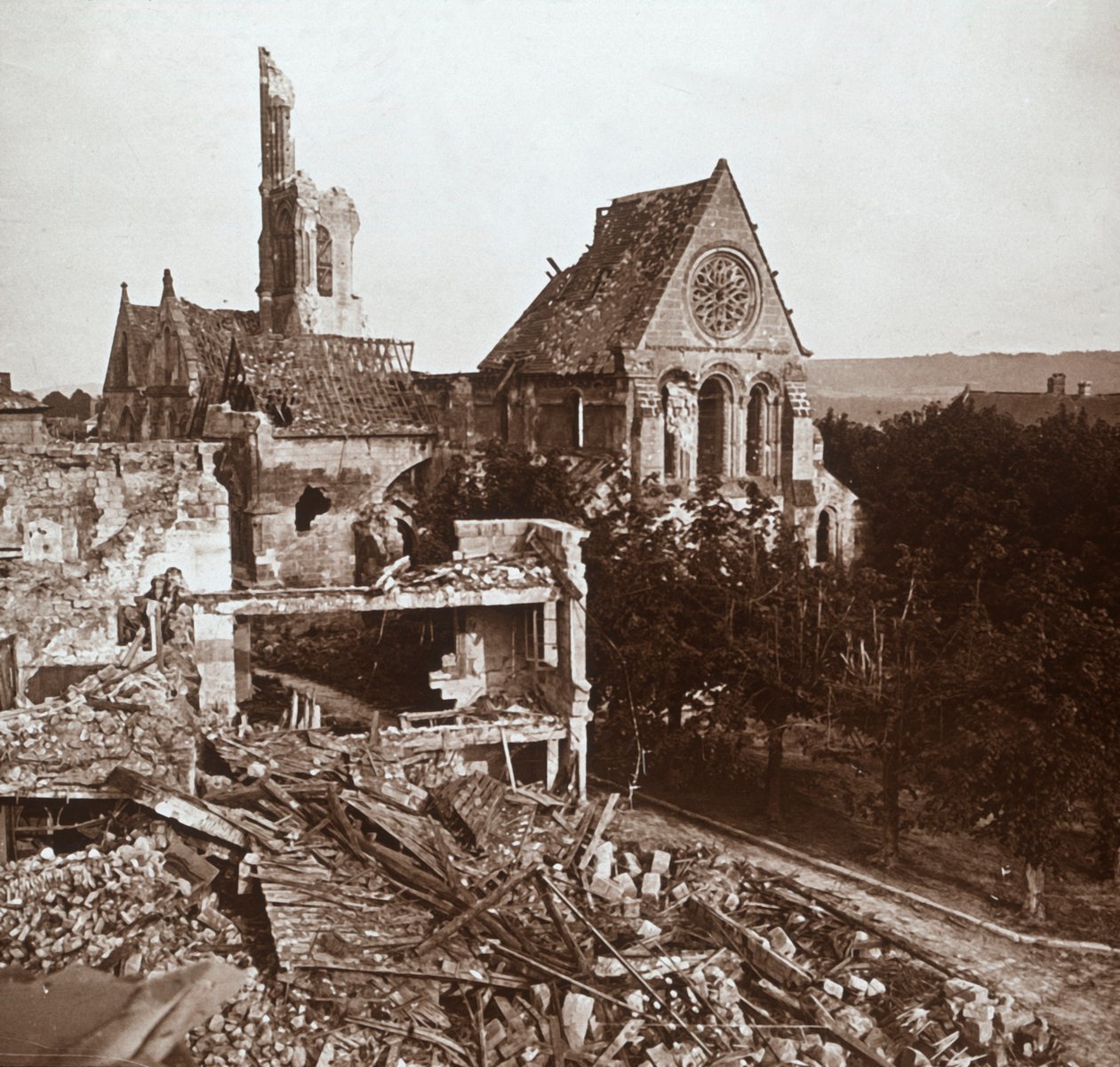 Zničený kostel, Vauxaillon, severní Francie, c1914-c1918 od Unbekannt