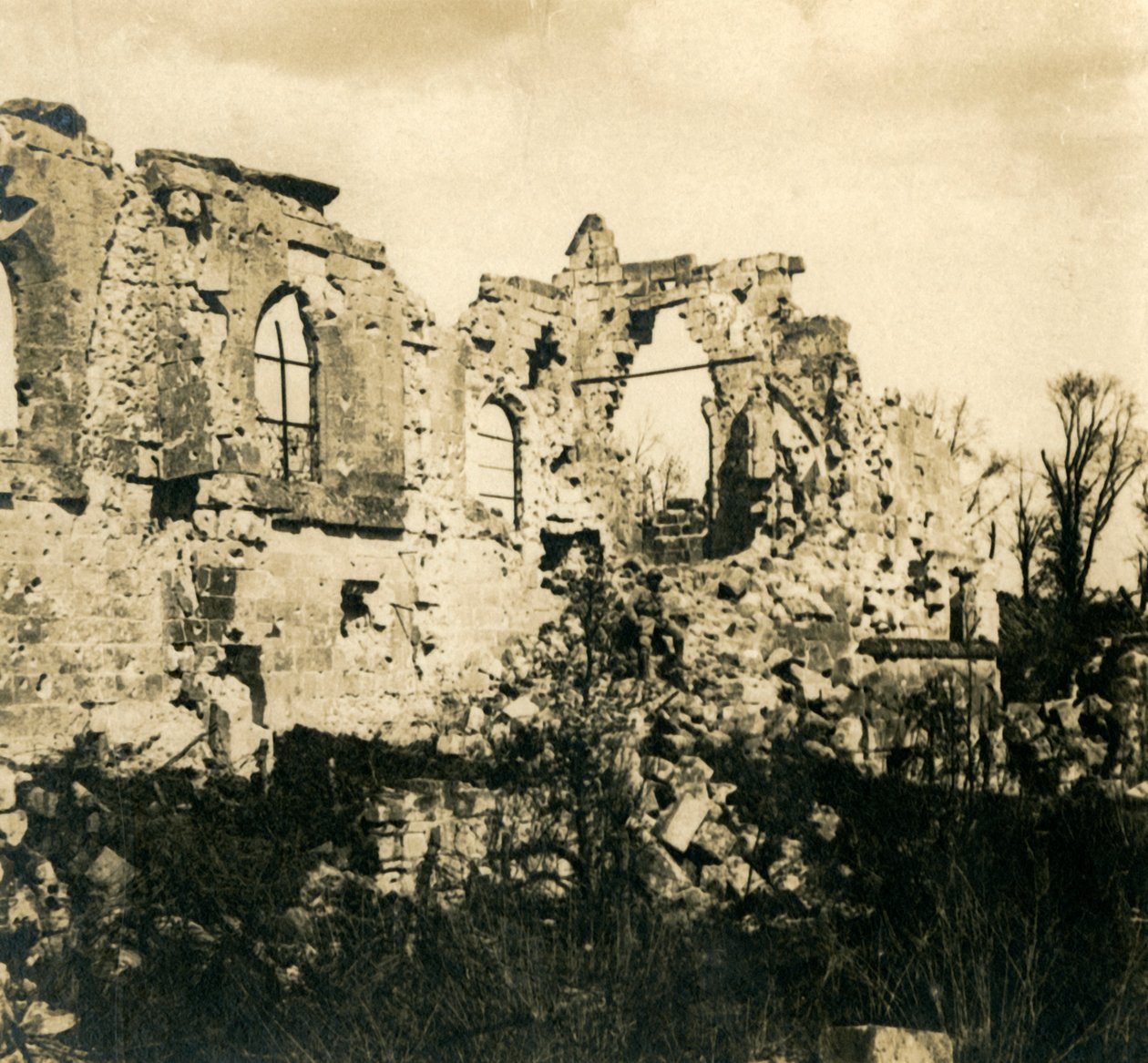 Zničený kostel v Dreslincourt, severní Francie, c1914-c1918 od Unbekannt