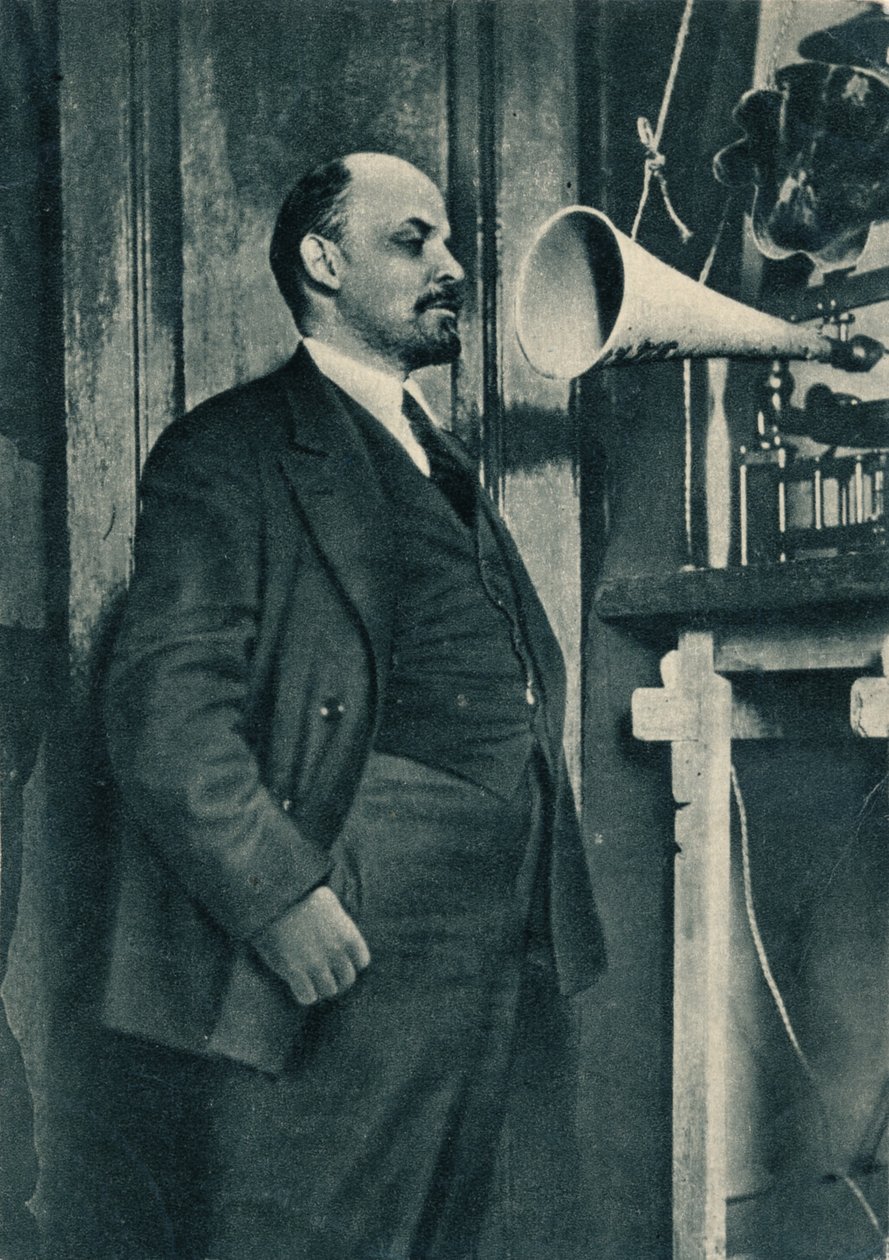 Ruský bolševický vůdce Vladimir Lenin na rozhlasové nahrávce v Kremlu, Moskva, Rusko, 1919 od Unbekannt
