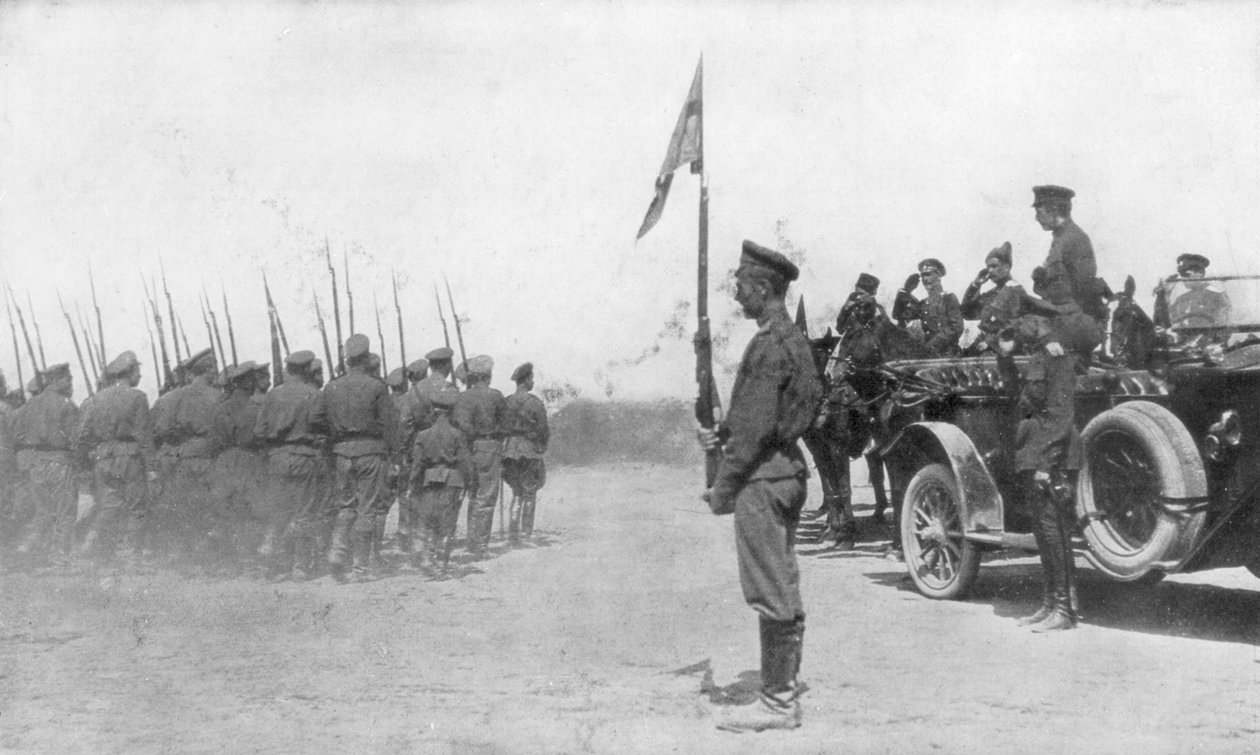 Ruské jednotky defilující před Alexandrem Kerenským, první světová válka, červenec 1917 od Unbekannt