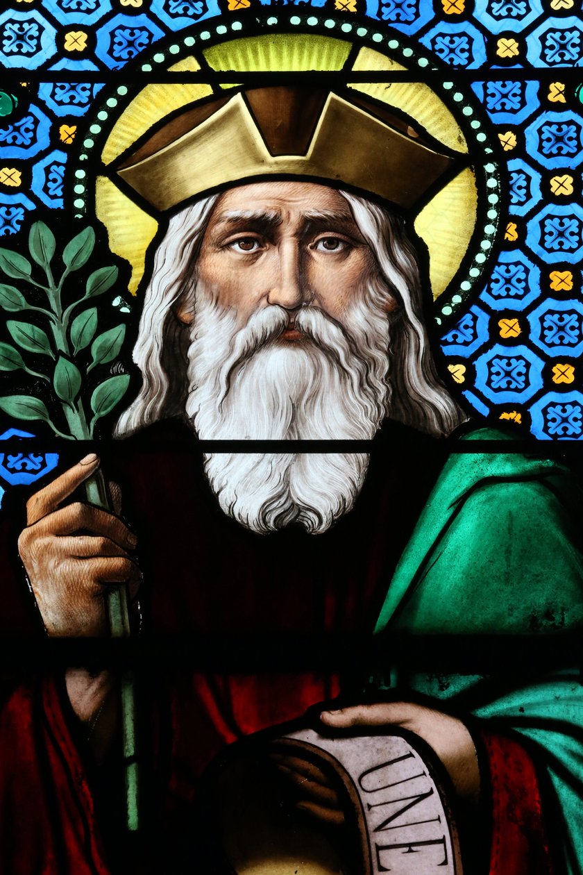 Kostel Nejsvětějšího srdce. Vitráž. Izajáš byl židovský prorok z 8. století př. n. l., který dal své jméno knize Izajáš, 20160604, Moulins, Francie od Unbekannt