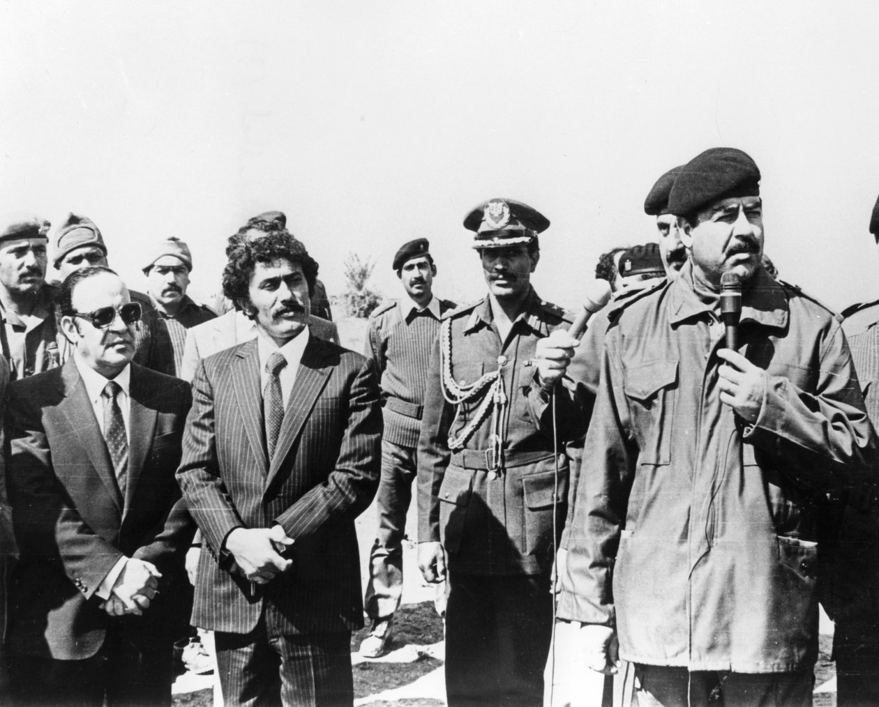 Saddám Husajn pronáší projev, Irák, 1986 od Unbekannt