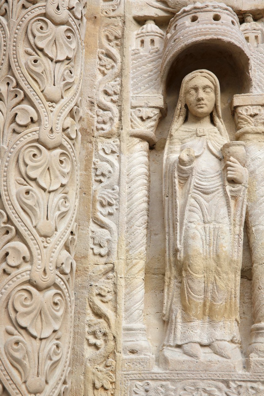 Bazilika svatého Denise. Centrální portál. Moudrá panna, 20150919, Saint-Denis, Francie od Unbekannt