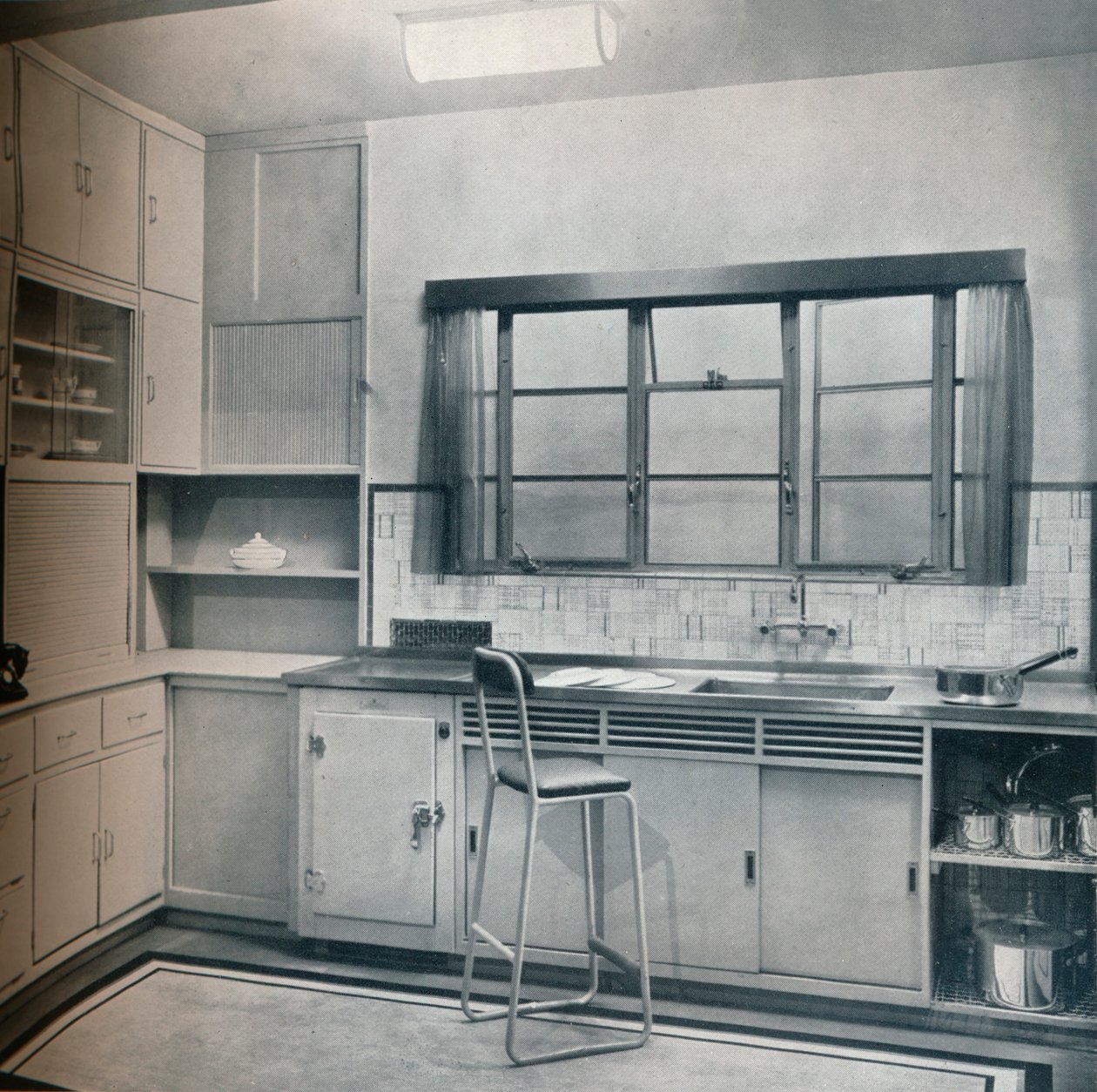 Část malé kuchyně, navržená paní Darcy Braddell, 1935. od Unbekannt