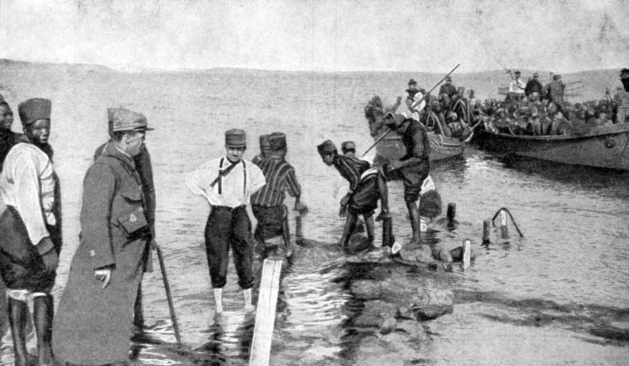 Senegalští vojáci nalodění na egyptském pobřeží, první světová válka, 1915 od Unbekannt