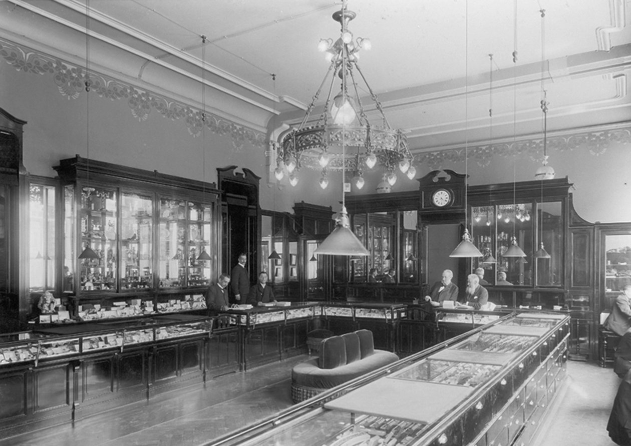 Obchod v domě Fabergé, Petrohrad, Rusko, 1910 od Unbekannt