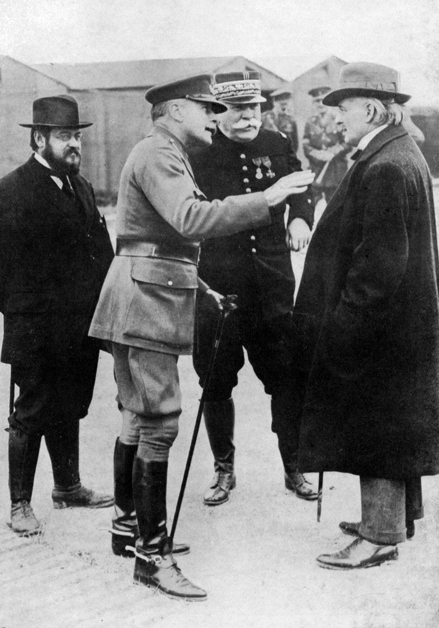 Sir Douglas Haig zdůrazňuje bod na frontě, Francie, první světová válka, 1916-1918, c1920 od Unbekannt