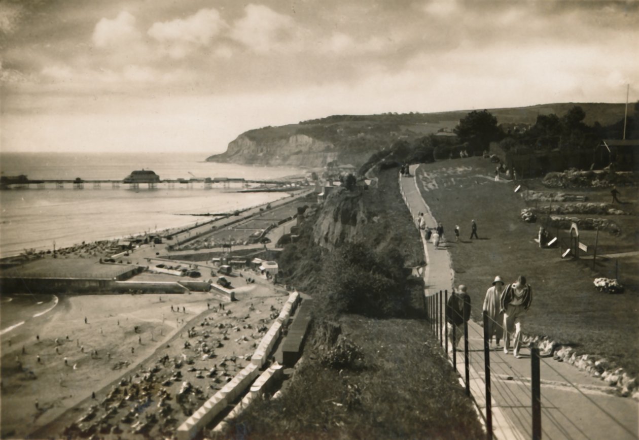Small Hope Bay a Shanklin Pier, I.W., z Cliff Walk, c1920. od Unbekannt