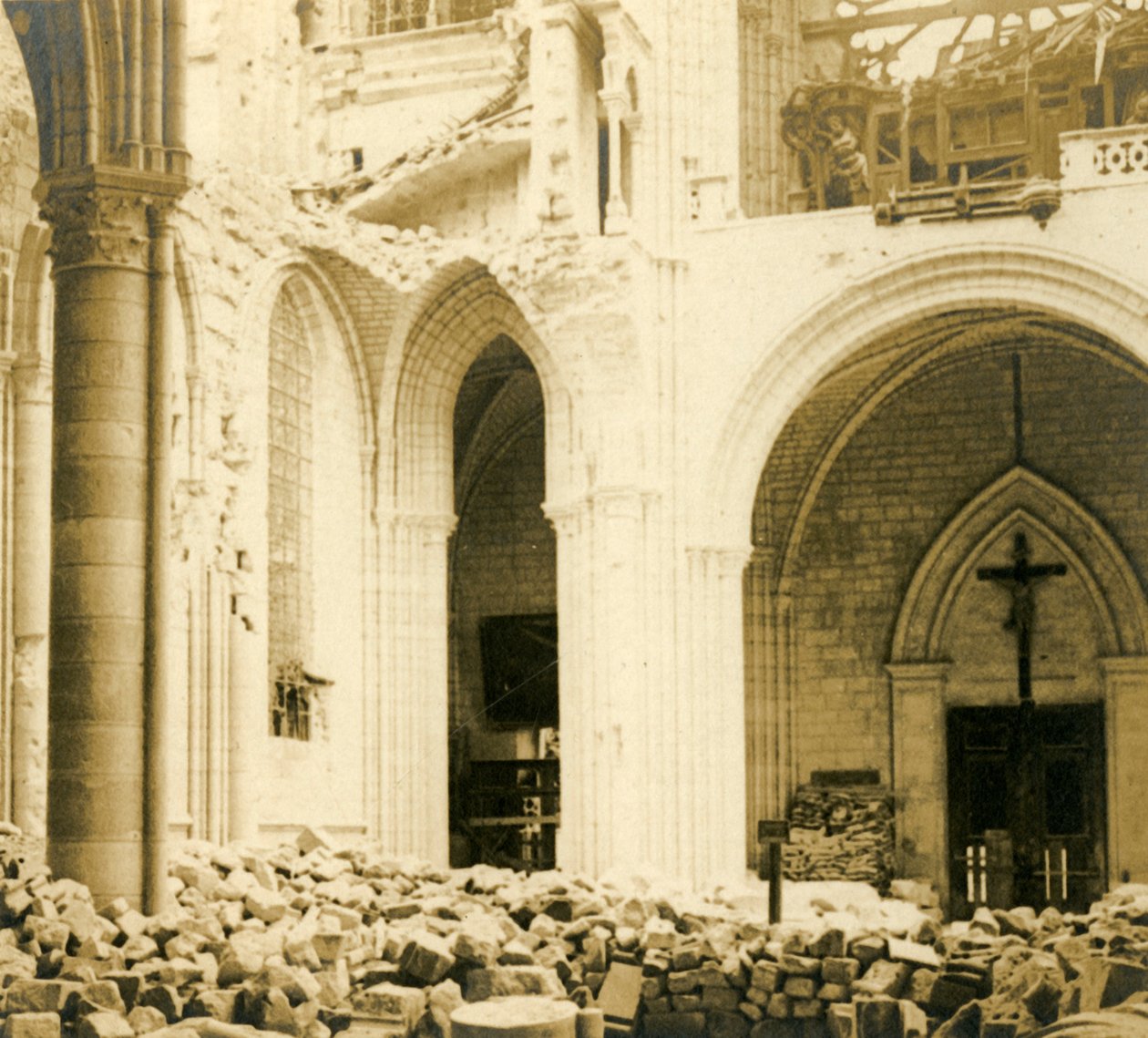 Katedrála Soissons, Soissons, severní Francie, c1914-c1918 od Unbekannt