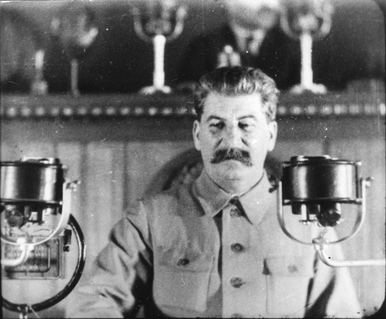 Sovětský vůdce Josef Stalin s projevem na sjezdu komunistické strany, 30. léta od Unbekannt
