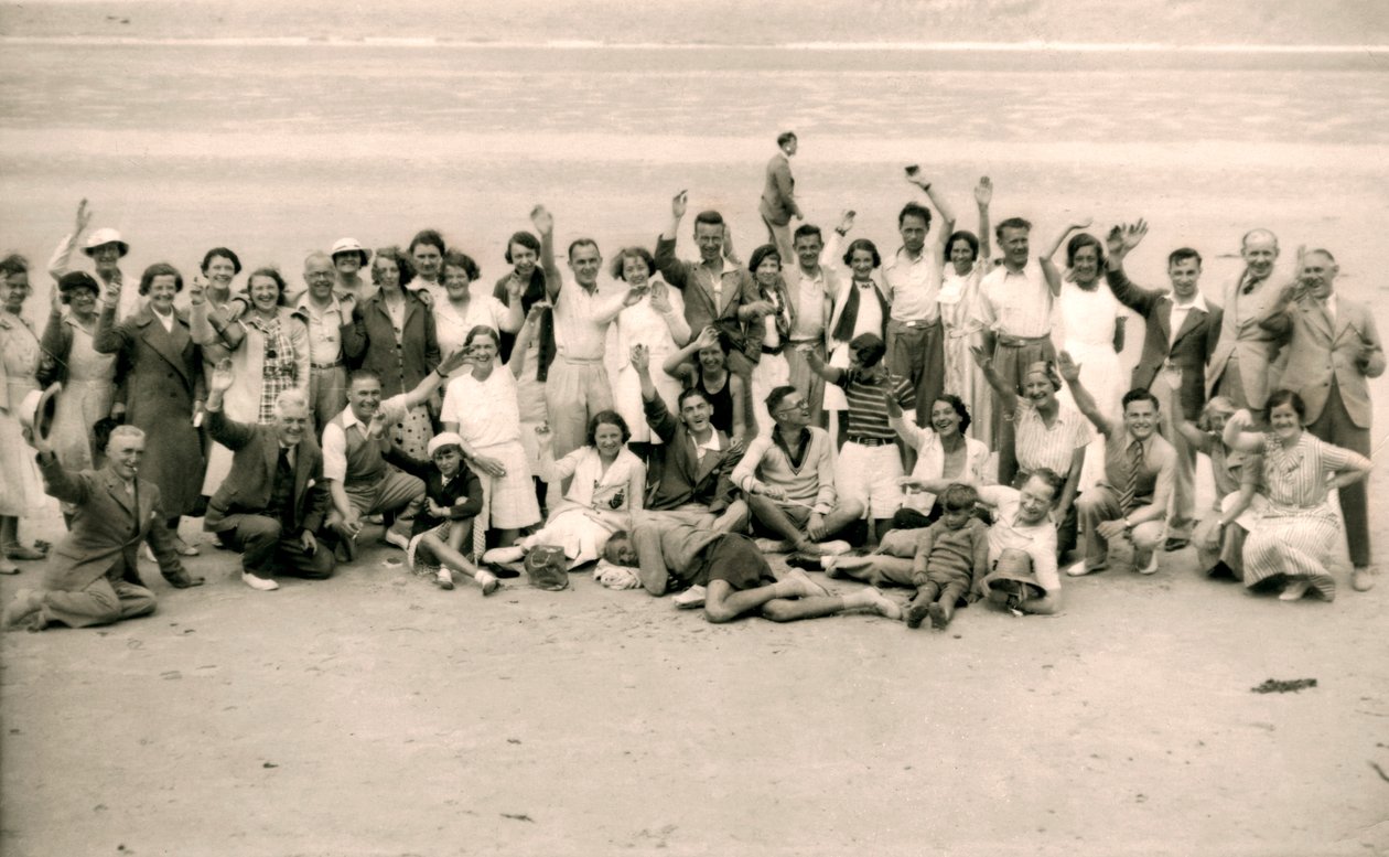Sportovní den pro párty v hotelu Gloucester na pláži La Publente, Jersey, 1938 od Unbekannt