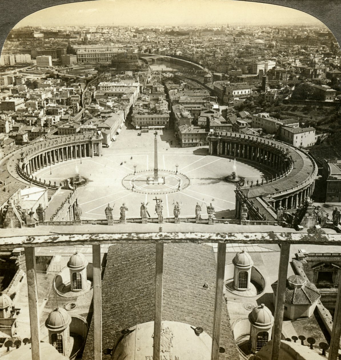 St Peters Square z kopule St Peters baziliky, Řím, Itálie od Unbekannt