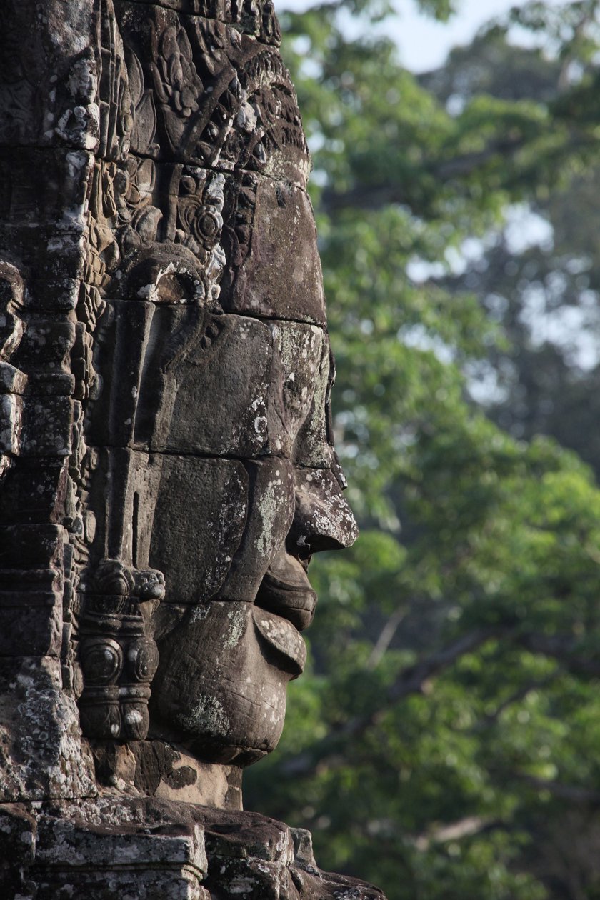 Kamenné tváře na věžích v chrámu Bayon v Angkor Thom, které mohou zobrazovat Jayavarmana VII jako bódhisattvu., Siem Reap, Kambodža od Unbekannt