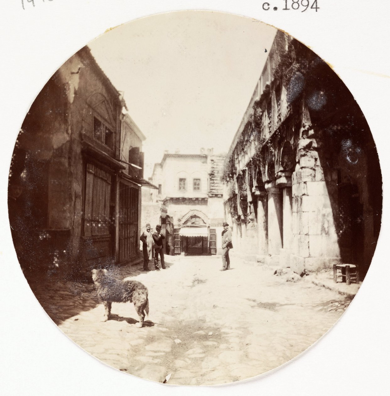 "Pouliční scéna", verze 1894 od Unbekannt