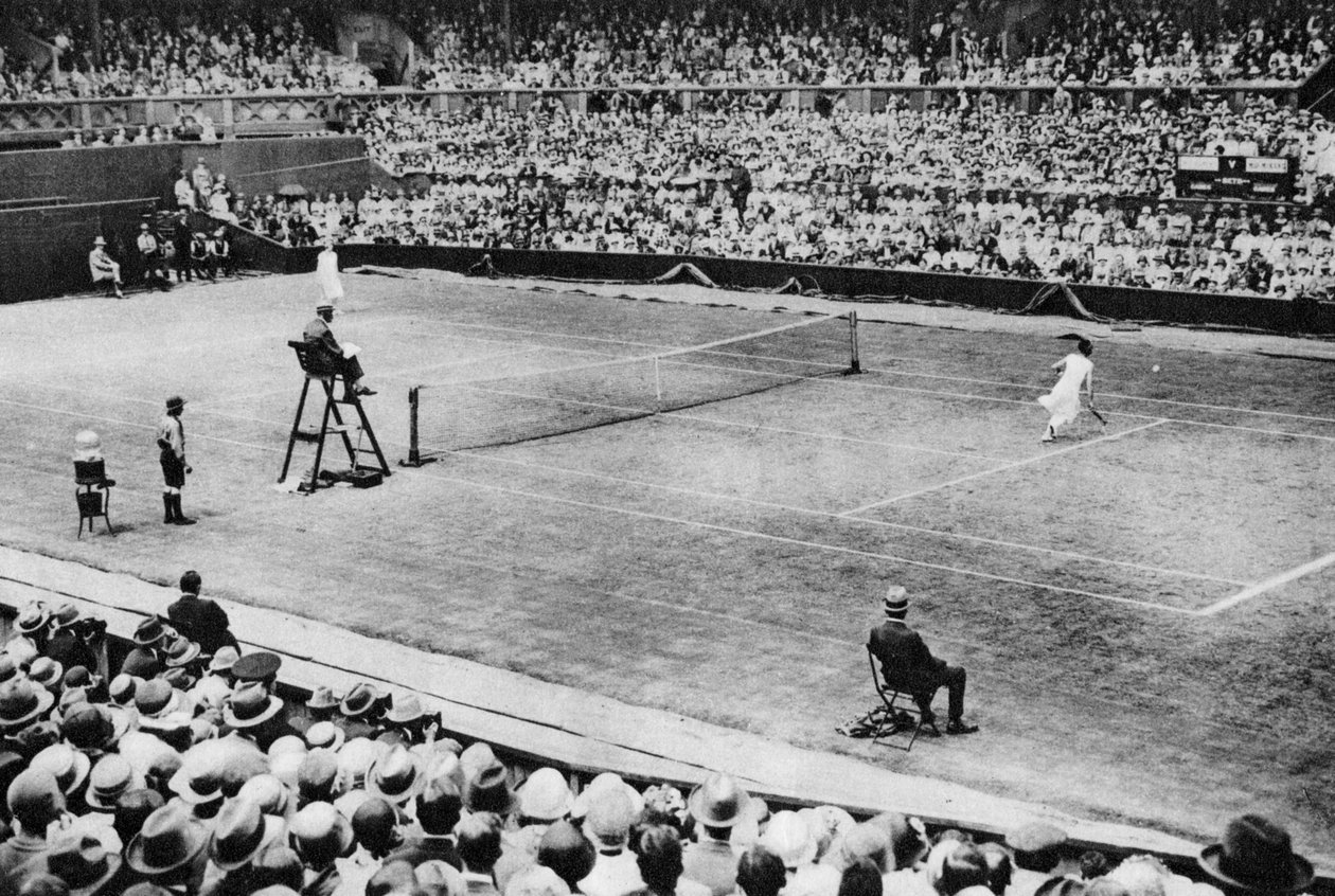 Suzanne Lenglenová hraje slečnu McKaneovou, Wimbledon, Londýn, 1926-1927 od Unbekannt