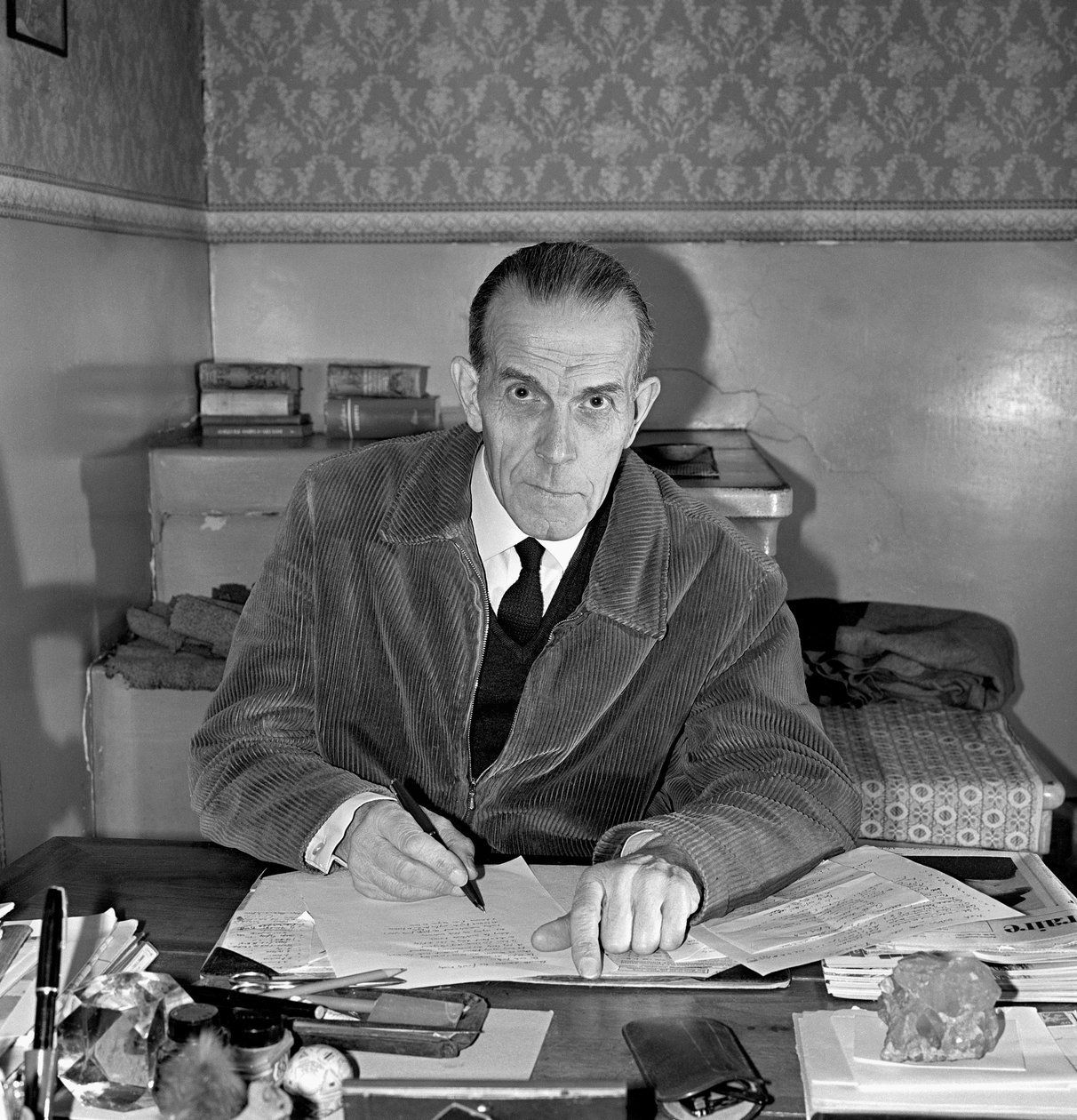 Švýcarsko Gustave Literature Roud (č/b foto) od Unbekannt