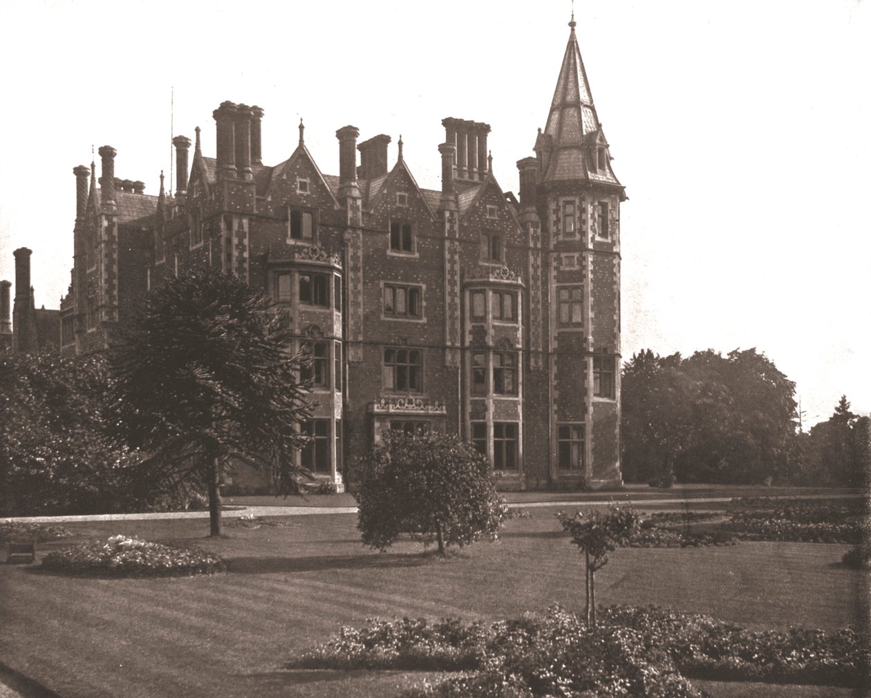 Taplow Court, Buckinghamshire, 1894. od Unbekannt