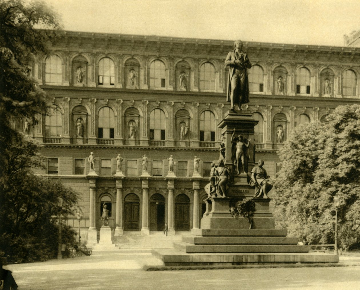 Akademie výtvarných umění a Schillerův pomník, Vídeň, Rakousko, c1935. od Unbekannt