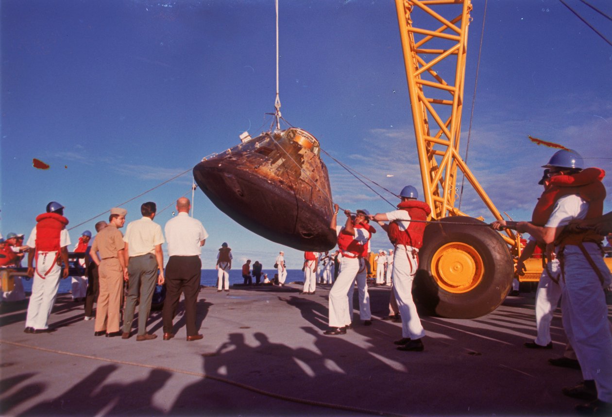 Kapsle velitelského modulu Apollo 10, 26. května 1969 od Unbekannt