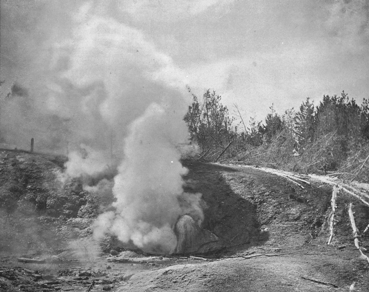 The Black Growler, Norris Geyser Basin, Yellowstone Park, Montana, USA, c1900. od Unbekannt