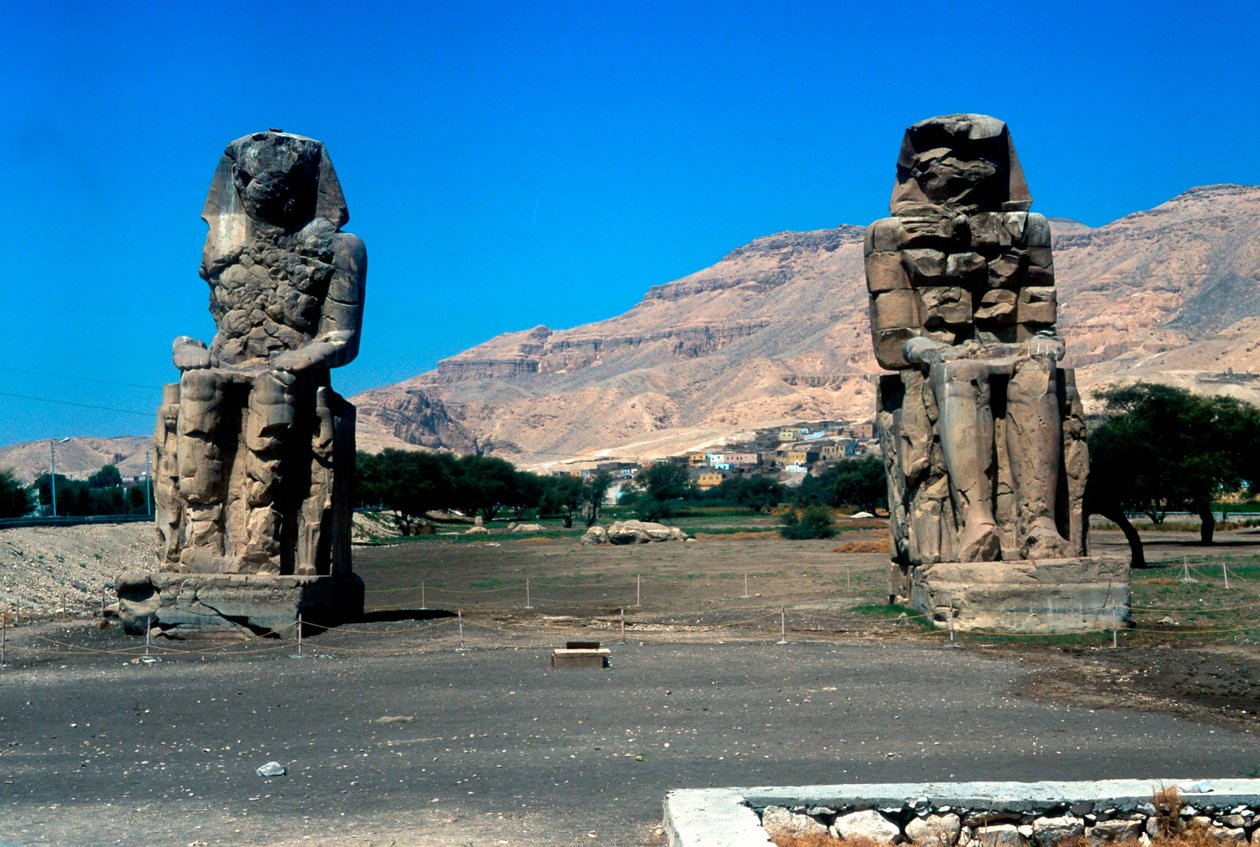 Memnonovy kolosy, poblíž Údolí králů, Egypt, 14. století před naším letopočtem od Unbekannt