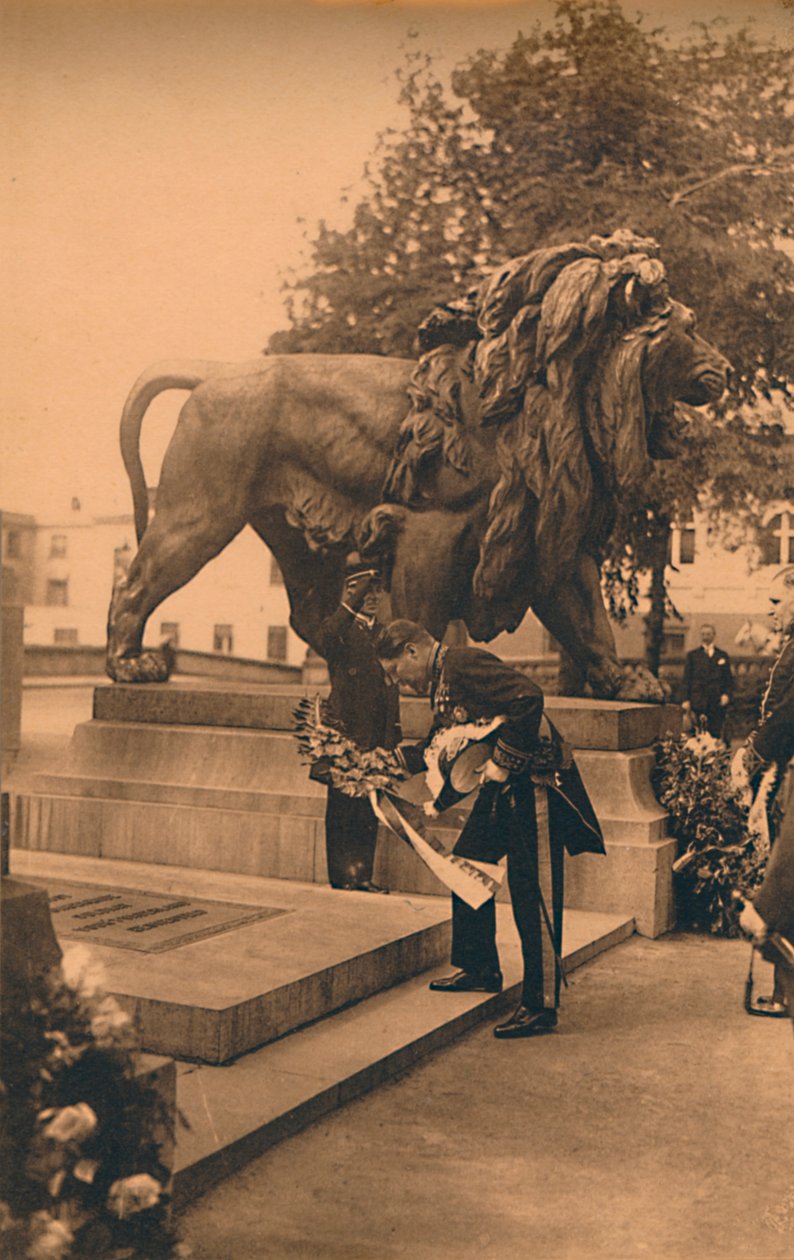 Kubánský ministr pokládá věnec na poctu neznámému belgickému vojákovi, Brusel, Belgie, 1927. od Unbekannt