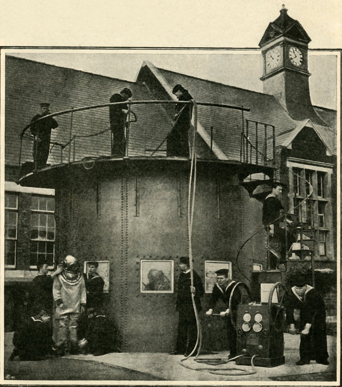 Potápěčská nádrž v Portsmouthu, kde se trénují potápěči, 1901. od Unbekannt