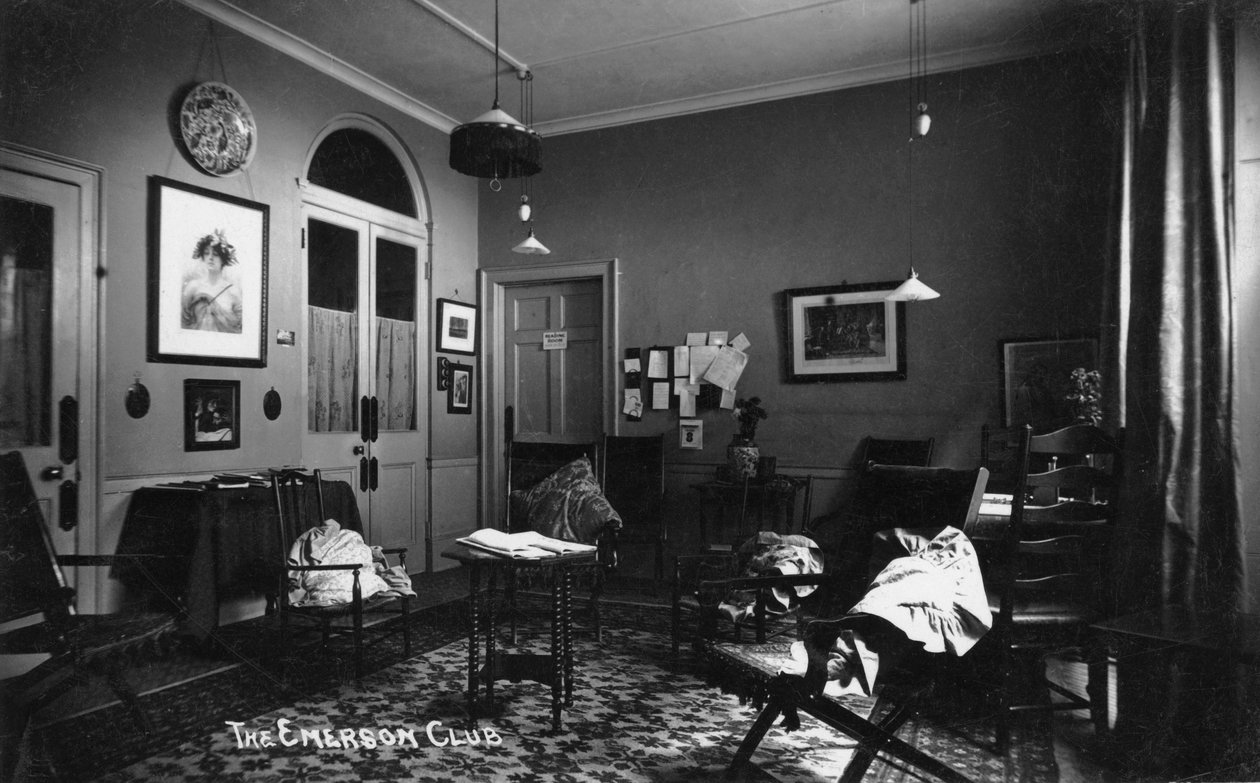 Emerson Club, 20. století od Unbekannt