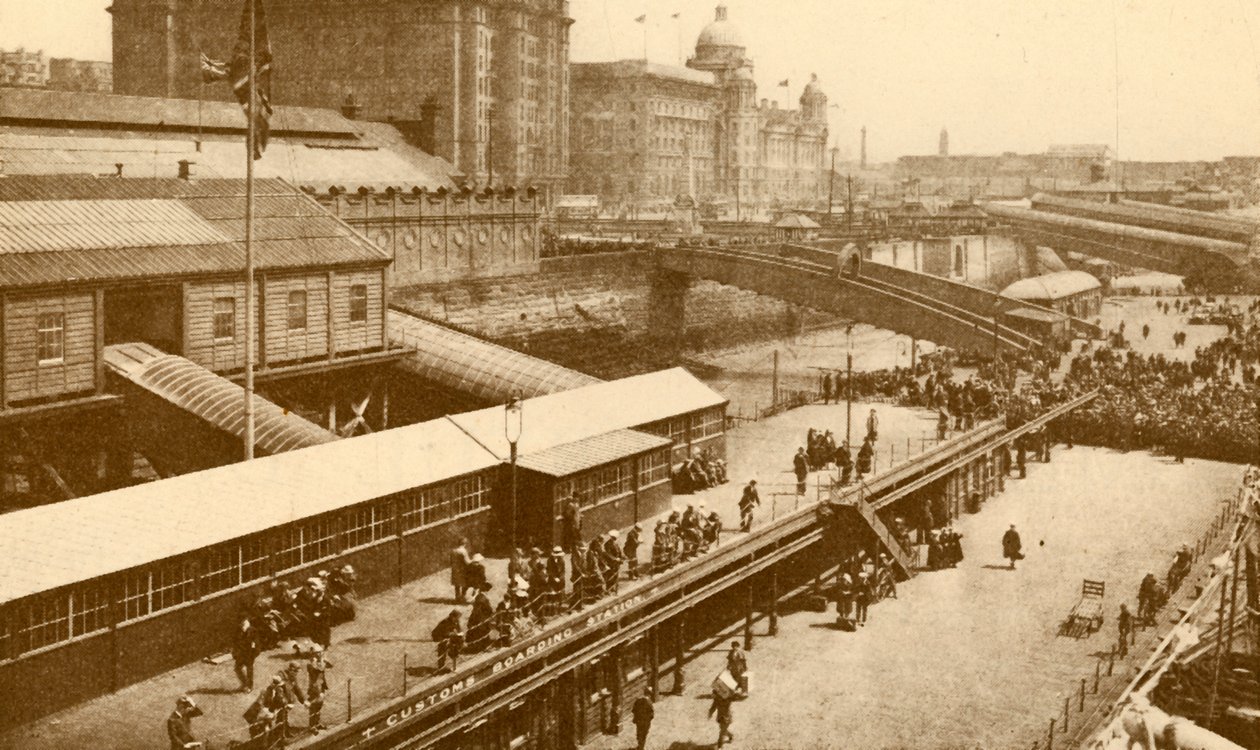 Velká plovoucí přistávací plocha v Liverpoolu, c1930. od Unbekannt