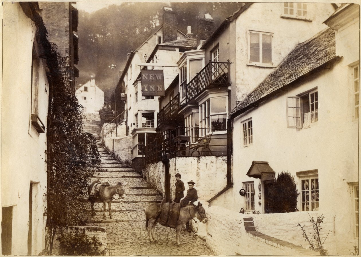 The New Inn and street, Clovelly, Devon, konec 19. nebo začátek 20. století od Unbekannt