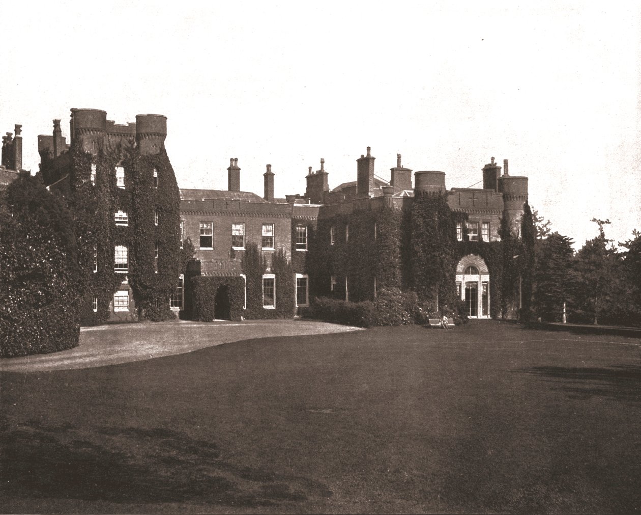 The Oaks, Carshalton, Surrey, 1894. od Unbekannt