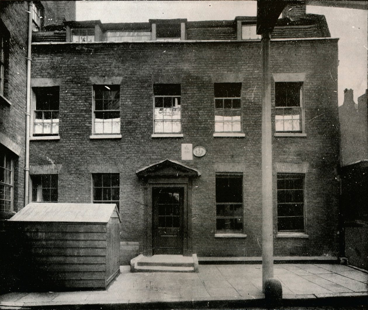 The Old Farm-House at Tottenham Court Road, c1913 od Unbekannt