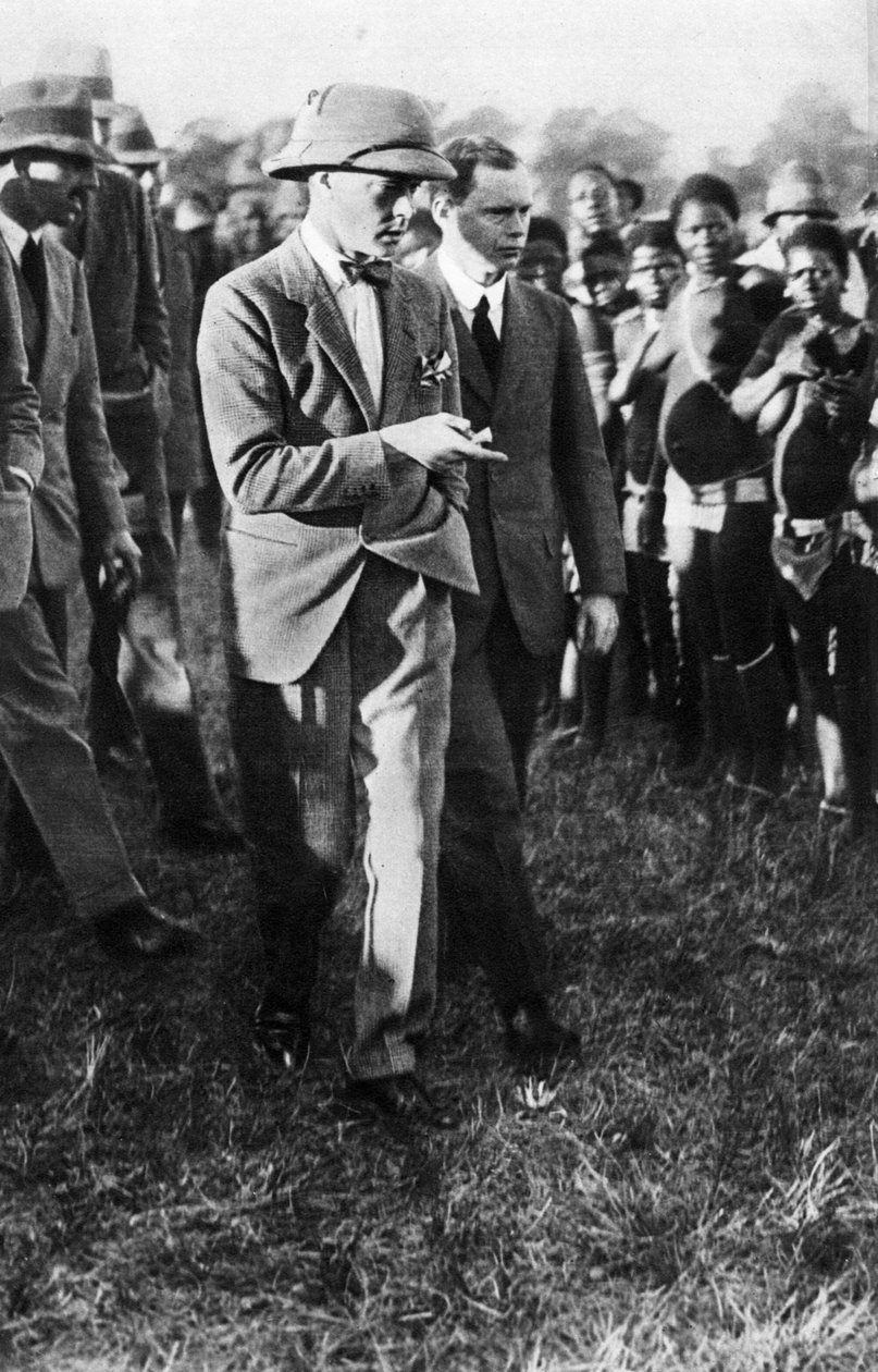 Princ z Walesu a skupina tanečníků Usuta, Zululand, 1925 od Unbekannt