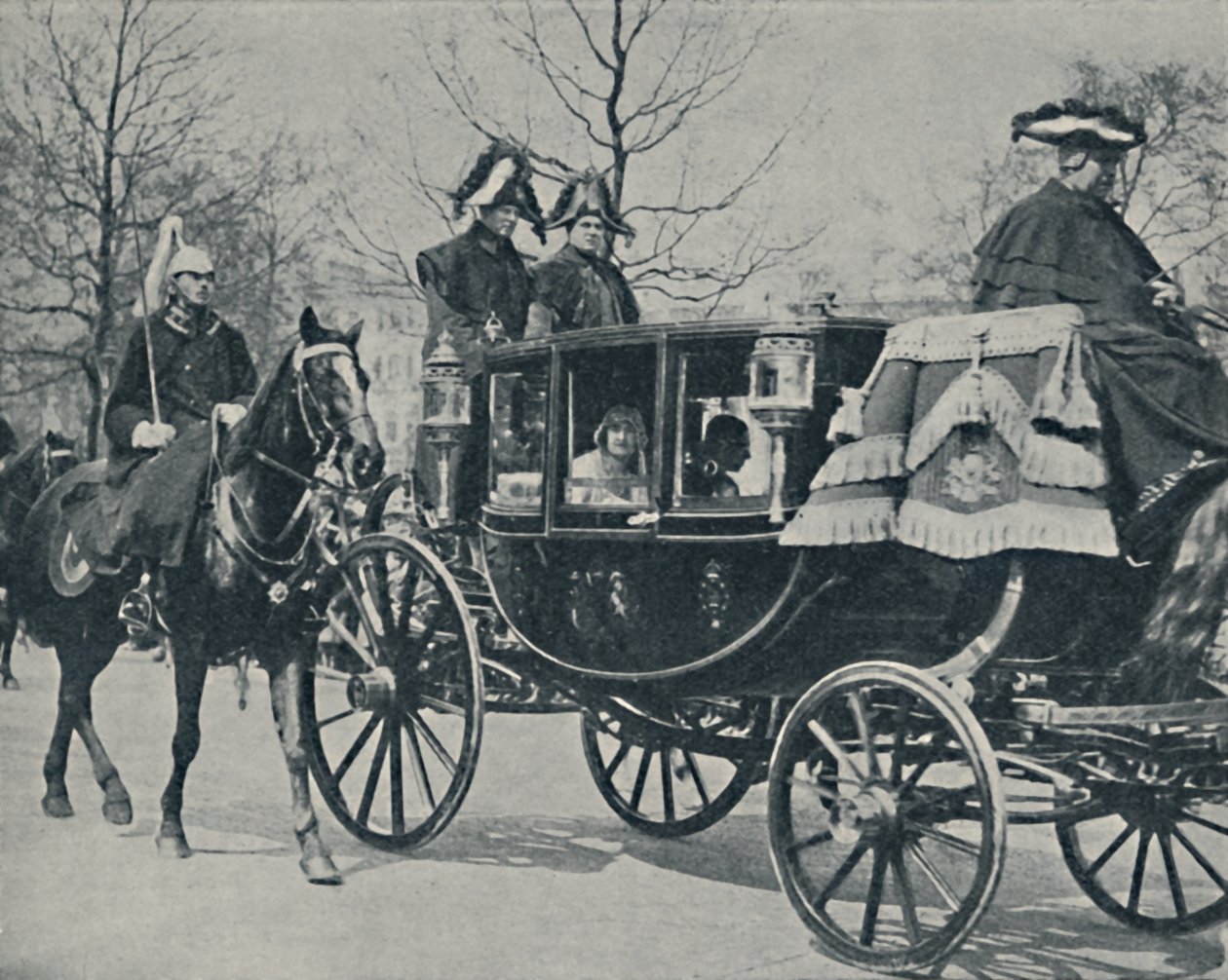 Královský pár vracející se z opatství, 1923, 1937. od Unbekannt
