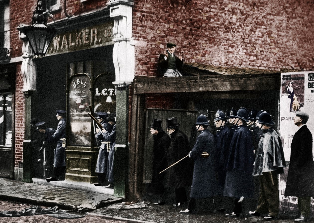 Obležení Sidney Street, Whitechapel, Londýn, 1911, 1935. od Unbekannt