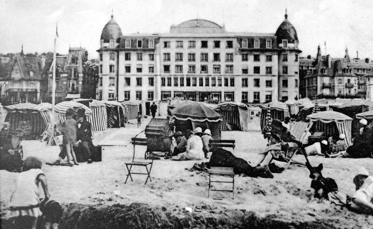 Palác Trouville, Trouville, Francie, c1920 od Unbekannt
